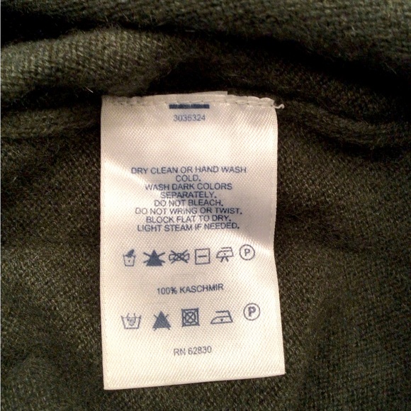 LANDS' END Olive Green Cashmere Scoop Neck Sweater Women 2-4 US - Picture 4 of 4